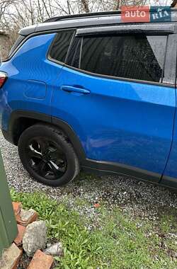 Внедорожник / Кроссовер Jeep Compass 2018 в 