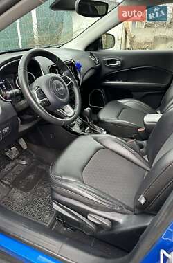 Внедорожник / Кроссовер Jeep Compass 2018 в 