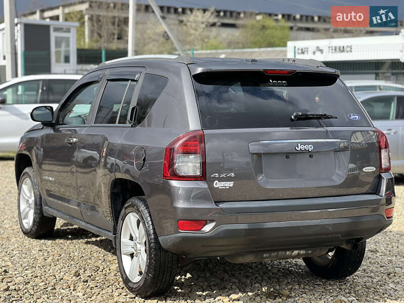 Позашляховик / Кросовер Jeep Compass 2016 в 