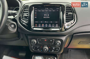 Позашляховик / Кросовер Jeep Compass 2020 в 