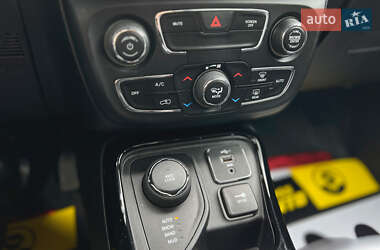 Позашляховик / Кросовер Jeep Compass 2020 в 