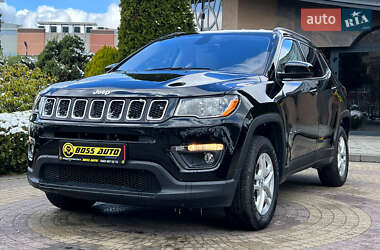 Внедорожник / Кроссовер Jeep Compass 2018 в 