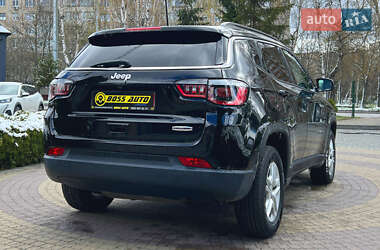Внедорожник / Кроссовер Jeep Compass 2018 в 