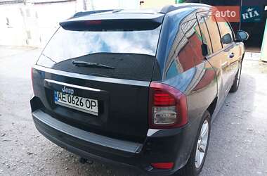 Внедорожник / Кроссовер Jeep Compass 2013 в 