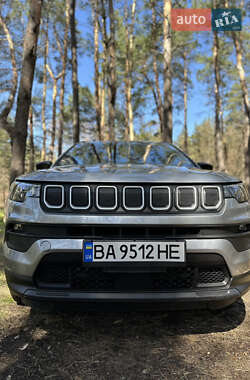 Внедорожник / Кроссовер Jeep Compass 2021 в 