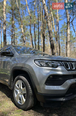 Внедорожник / Кроссовер Jeep Compass 2021 в 