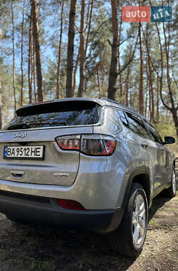 Внедорожник / Кроссовер Jeep Compass 2021 в 