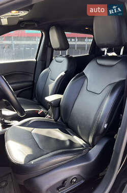Внедорожник / Кроссовер Jeep Compass 2020 в 