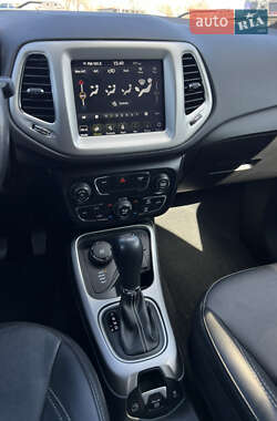 Внедорожник / Кроссовер Jeep Compass 2020 в 