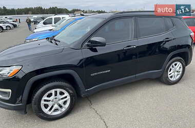 Внедорожник / Кроссовер Jeep Compass 2017 в 