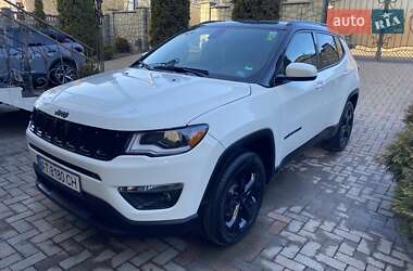 Внедорожник / Кроссовер Jeep Compass 2018 в 