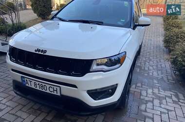 Внедорожник / Кроссовер Jeep Compass 2018 в 
