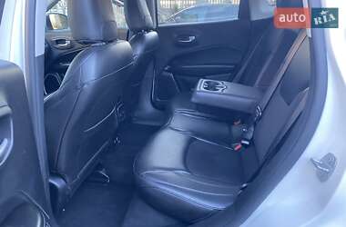 Внедорожник / Кроссовер Jeep Compass 2018 в 