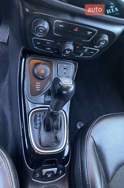 Внедорожник / Кроссовер Jeep Compass 2018 в 