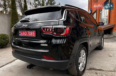Внедорожник / Кроссовер Jeep Compass 2022 в 