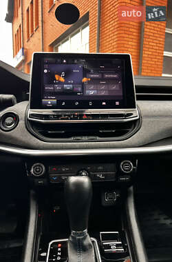 Внедорожник / Кроссовер Jeep Compass 2022 в 