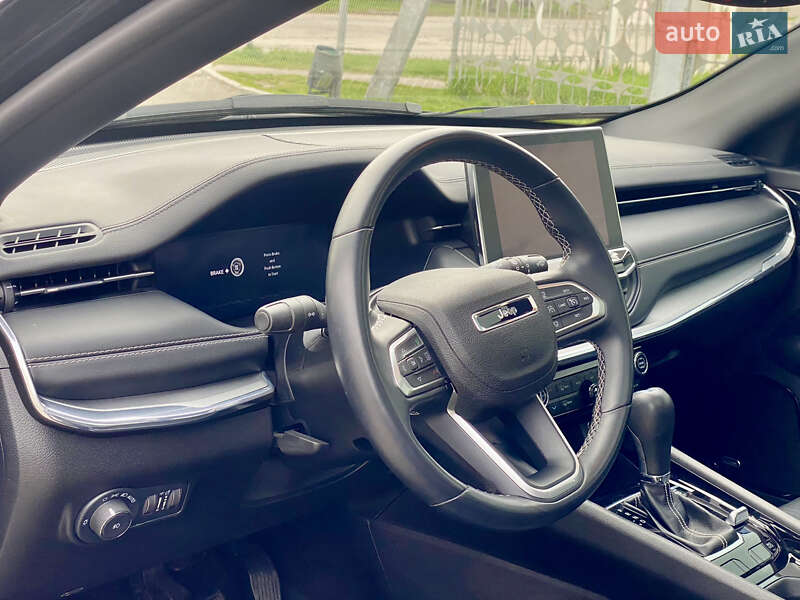 Внедорожник / Кроссовер Jeep Compass 2022 в 