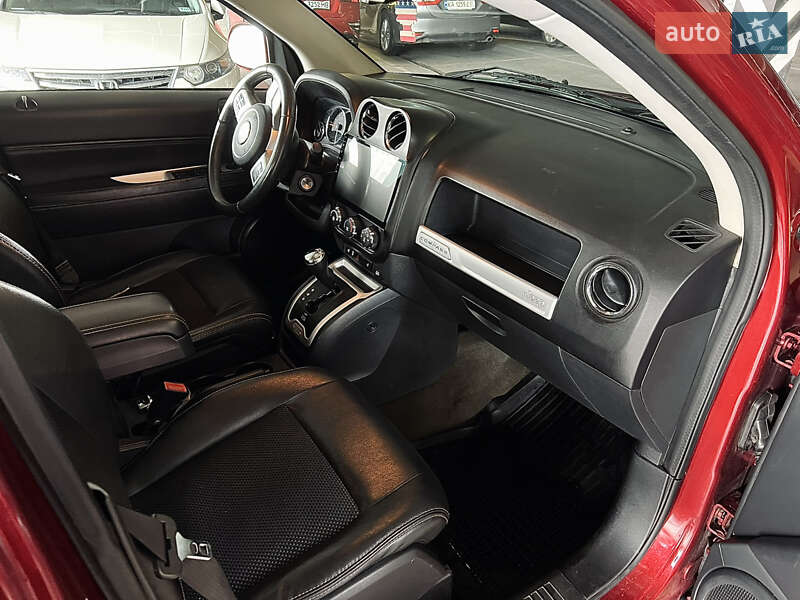 Внедорожник / Кроссовер Jeep Compass 2016 в Киеве