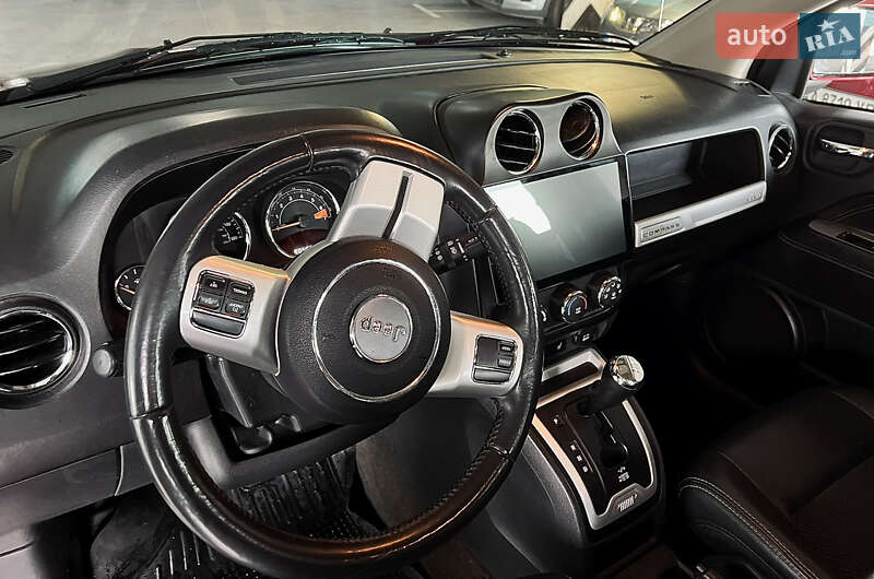 Внедорожник / Кроссовер Jeep Compass 2016 в Киеве