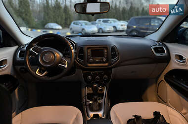 Внедорожник / Кроссовер Jeep Compass 2017 в 