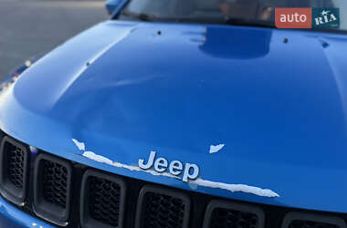 Внедорожник / Кроссовер Jeep Compass 2017 в 
