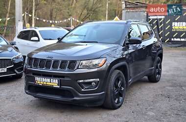Внедорожник / Кроссовер Jeep Compass 2018 в 