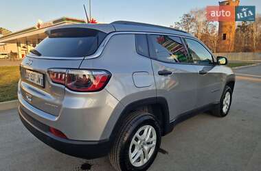Внедорожник / Кроссовер Jeep Compass 2021 в 