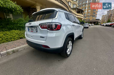 Позашляховик / Кросовер Jeep Compass 2021 в 