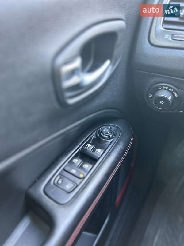 Внедорожник / Кроссовер Jeep Compass 2019 в Львове