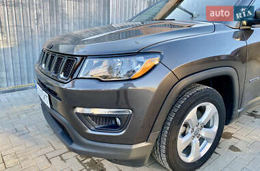 Внедорожник / Кроссовер Jeep Compass 2019 в 