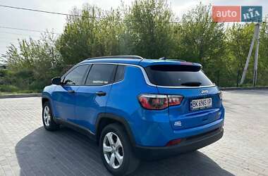Позашляховик / Кросовер Jeep Compass 2018 в 