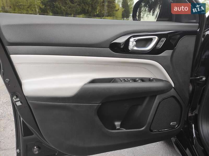 Внедорожник / Кроссовер Jeep Compass 2024 в Киеве