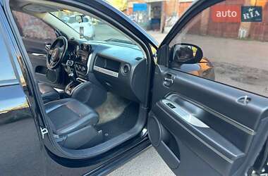 Внедорожник / Кроссовер Jeep Compass 2014 в 