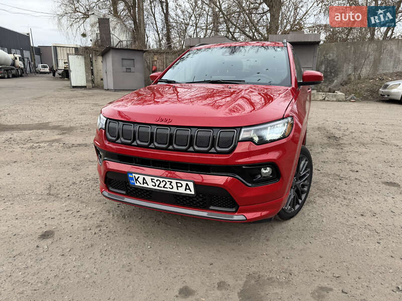 Позашляховик / Кросовер Jeep Compass 2022 в 