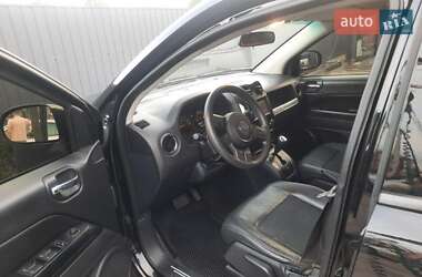 Внедорожник / Кроссовер Jeep Compass 2015 в 