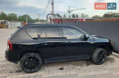 Внедорожник / Кроссовер Jeep Compass 2015 в 