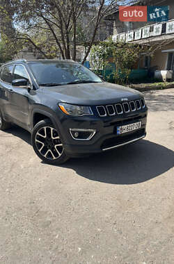 Внедорожник / Кроссовер Jeep Compass 2017 в 