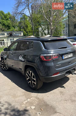 Внедорожник / Кроссовер Jeep Compass 2017 в 