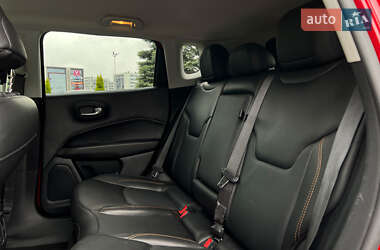 Внедорожник / Кроссовер Jeep Compass 2019 в 
