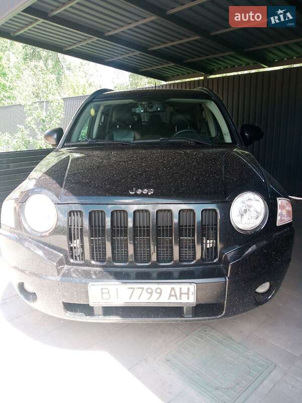 Внедорожник / Кроссовер Jeep Compass 2010 в 