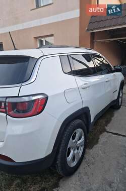 Позашляховик / Кросовер Jeep Compass 2017 в 