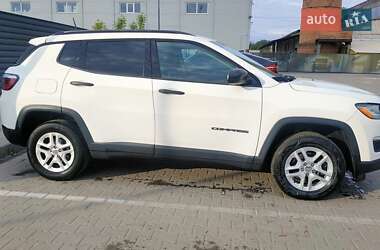 Внедорожник / Кроссовер Jeep Compass 2018 в Киеве
