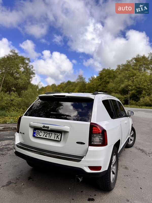 Внедорожник / Кроссовер Jeep Compass 2016 в Ивано-Франковске