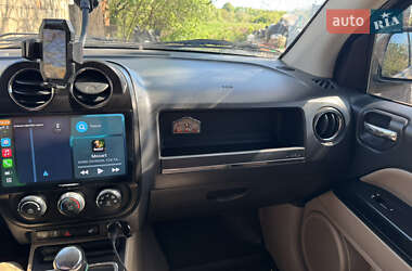 Позашляховик / Кросовер Jeep Compass 2011 в 