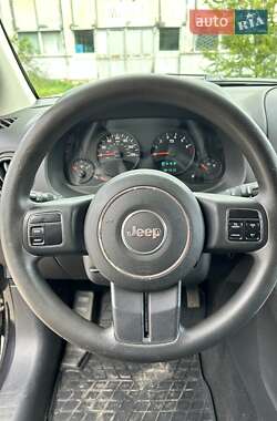 Внедорожник / Кроссовер Jeep Compass 2011 в 