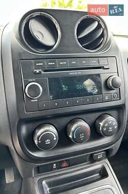 Внедорожник / Кроссовер Jeep Compass 2011 в 