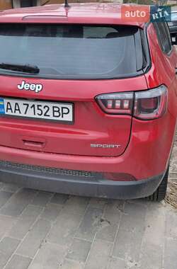 Внедорожник / Кроссовер Jeep Compass 2018 в 