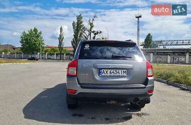 Позашляховик / Кросовер Jeep Compass 2013 в 
