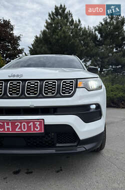 Позашляховик / Кросовер Jeep Compass 2024 в 