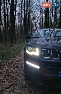 Внедорожник / Кроссовер Jeep Compass 2017 в 